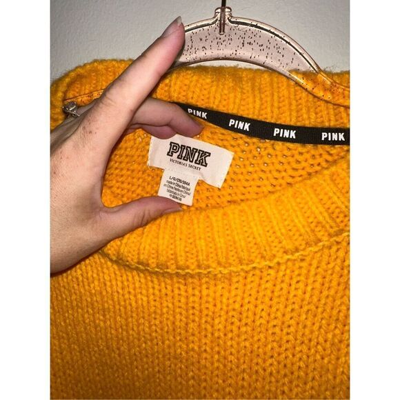 Victoria's Secret Pink Boyfriend Knit Sweater Oversized Gold Light Orange Size L - Picture 3 of 4